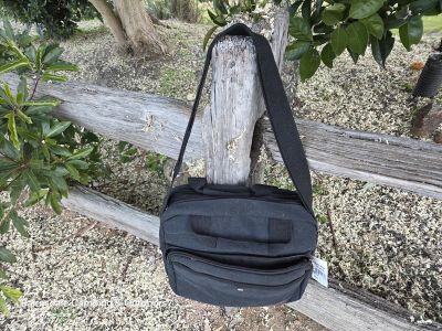 KUNHAOXD 5579 Shoulder Bag or Small Brief Case - Black
